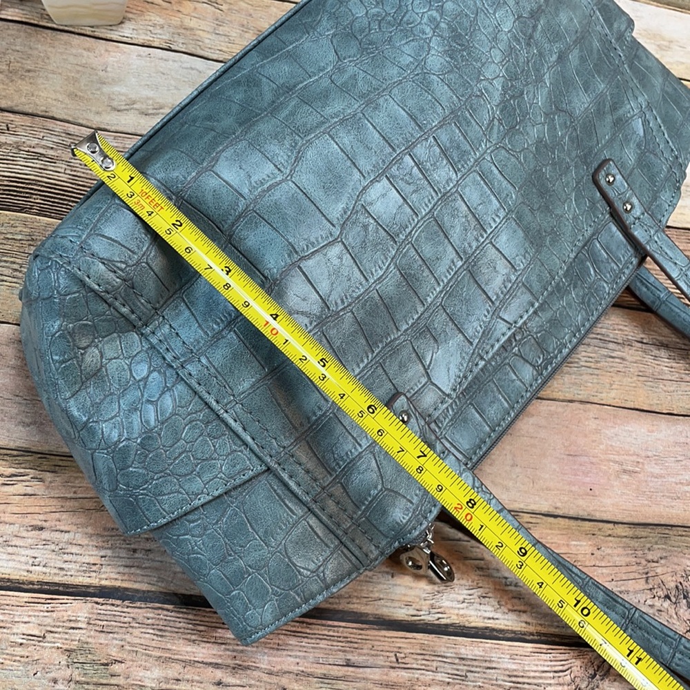 Relic Purse Shoulder Bag Gray - Picture 9 of 16